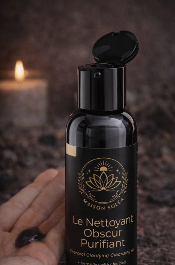 Le Nettoyant Obscur Purifiant - Charcoal Clarifying Cleansing Gel